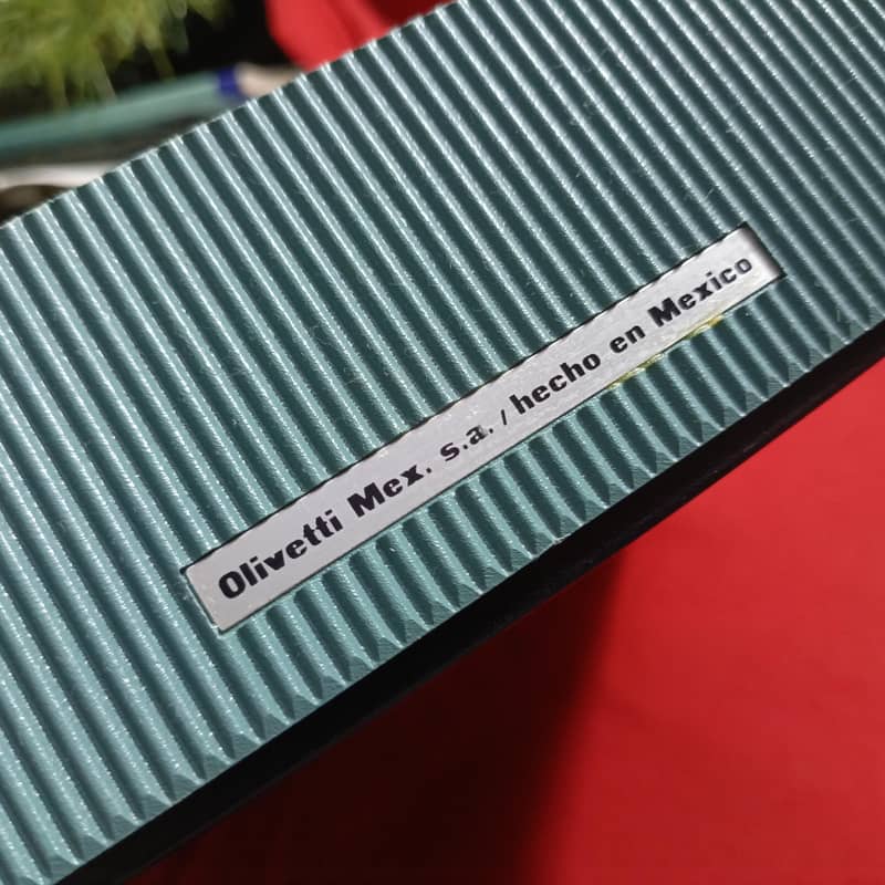 Typewriter. Olivetti 7