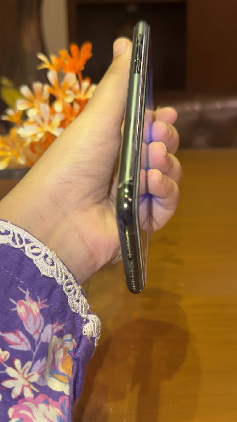 iPhone 11 Pro 1