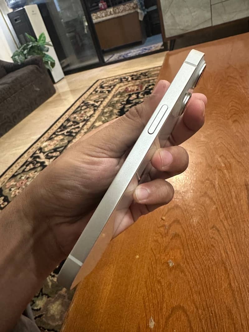 Apple iPhone 14 2