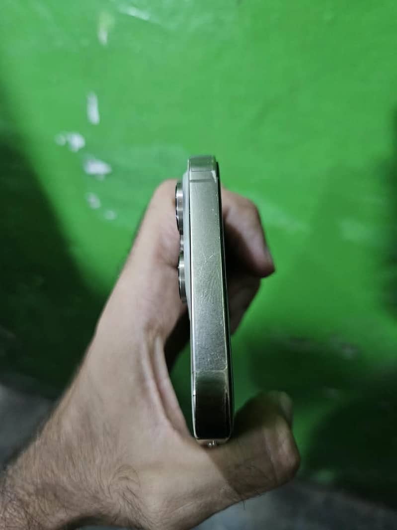 Apple iPhone 14 Pro Max 5