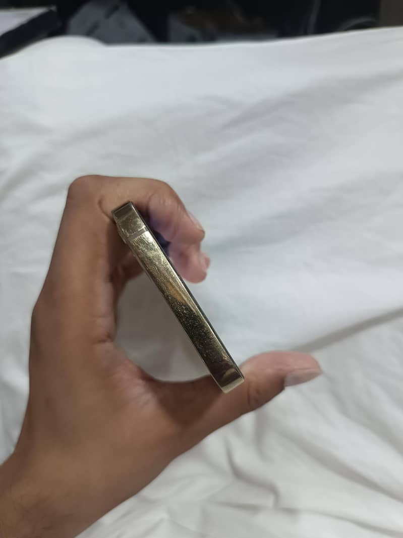 Apple iPhone 12pro 3