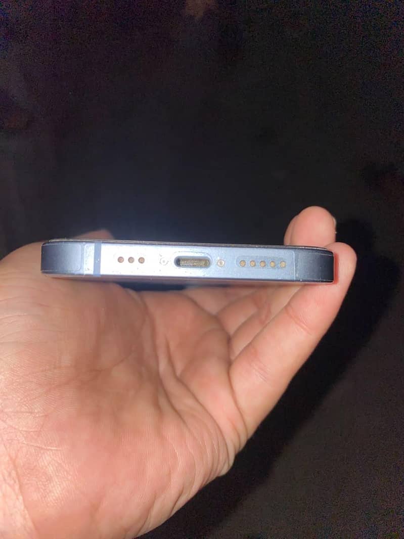 Apple iPhone 14 5
