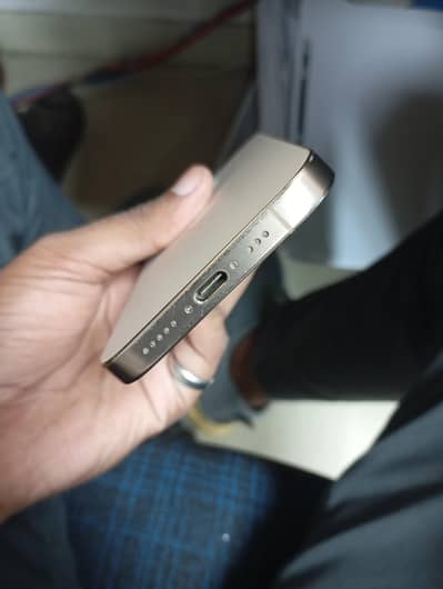 Apple iPhone 16 Pro