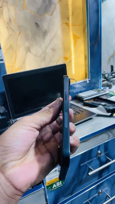 Apple iPhone 14