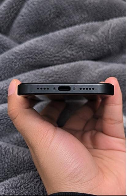 Apple iPhone 15 plus 3