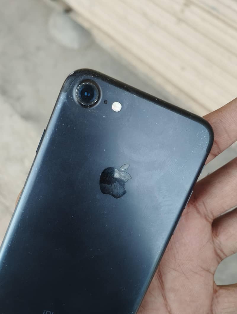 Apple iPhone 7 4