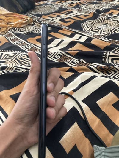 Samsung Mobile J4 Plus