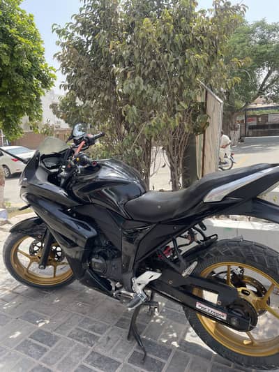 Suzuki gixxer