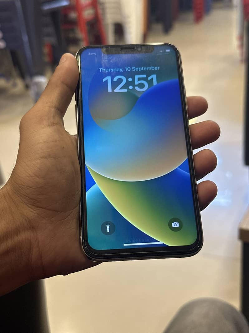 Apple iPhone X 2