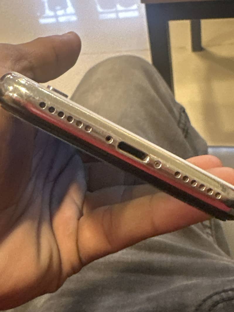 Apple iPhone X 5