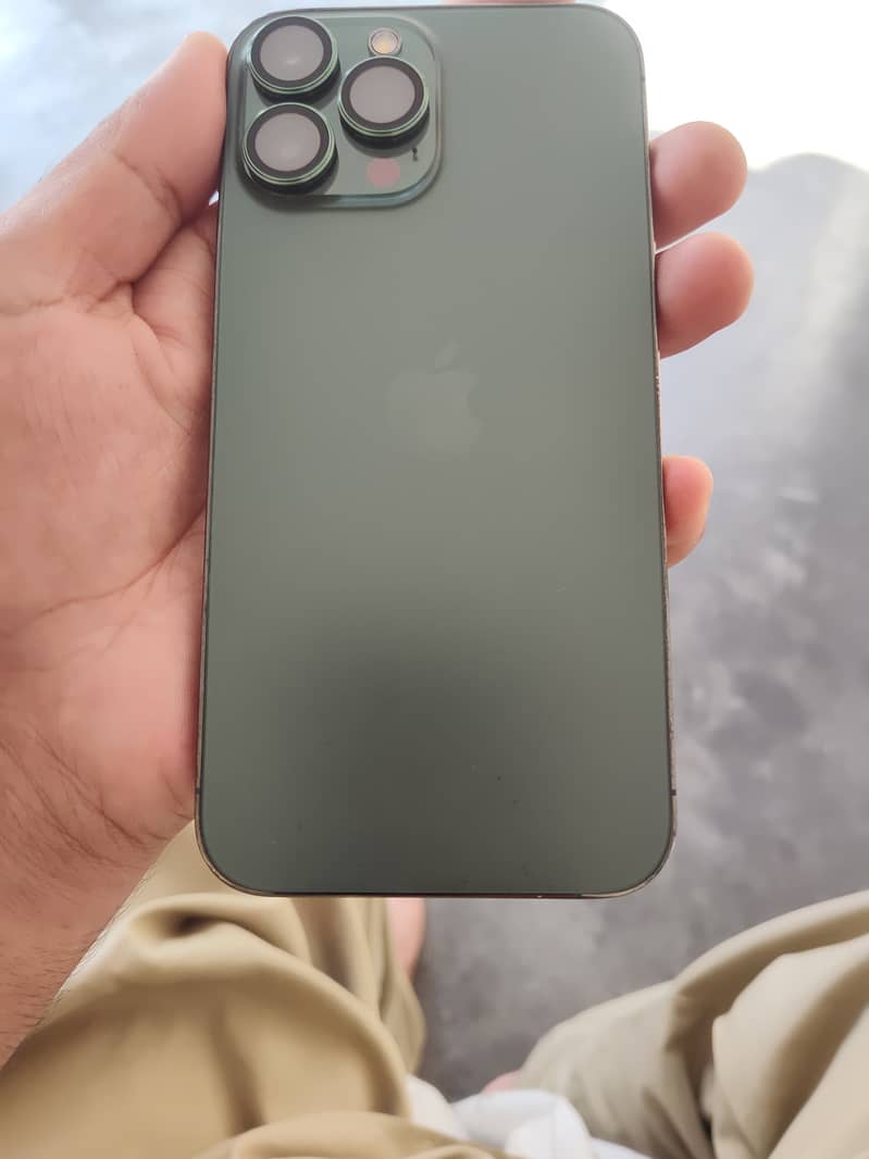 Apple iPhone 13 Pro Max 3