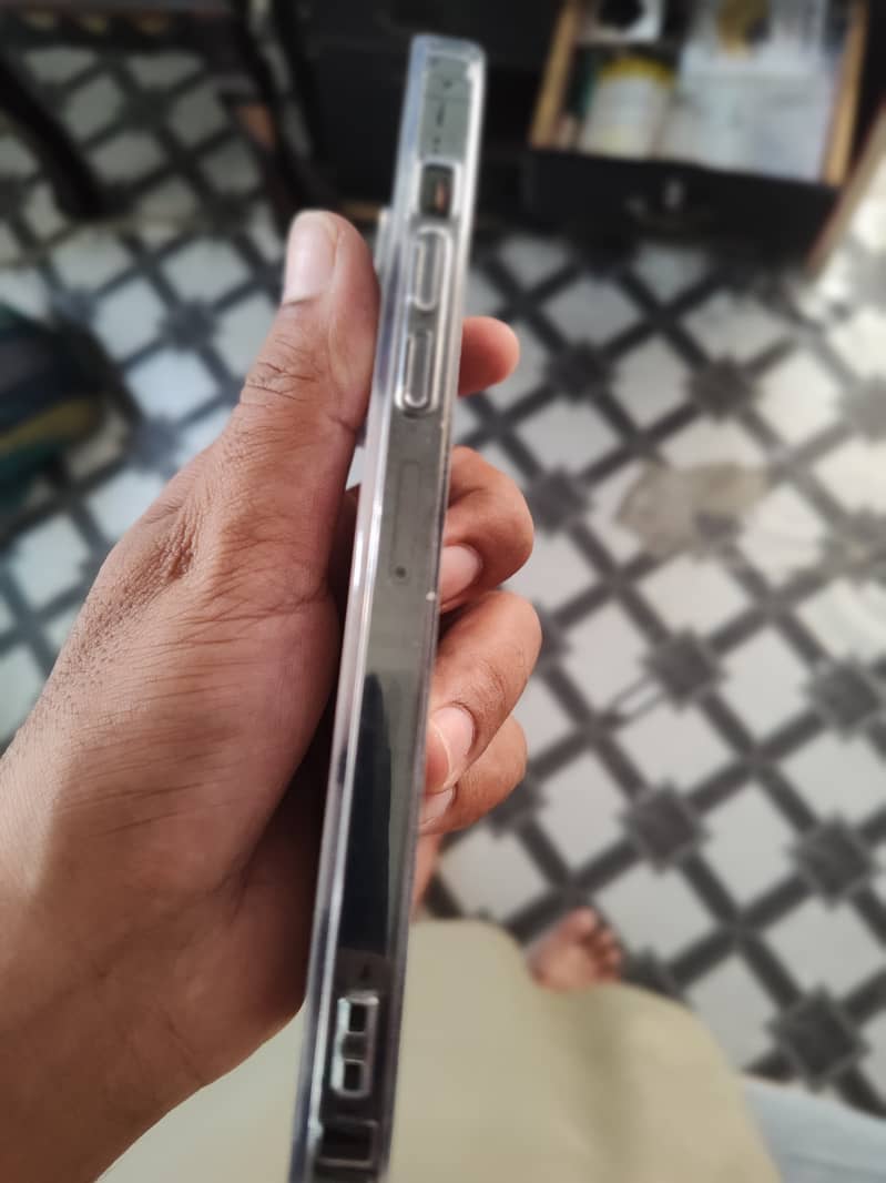 Apple iPhone 13 Pro Max 5