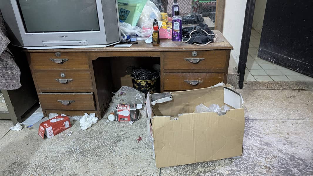 Side Tables and Dressing 1