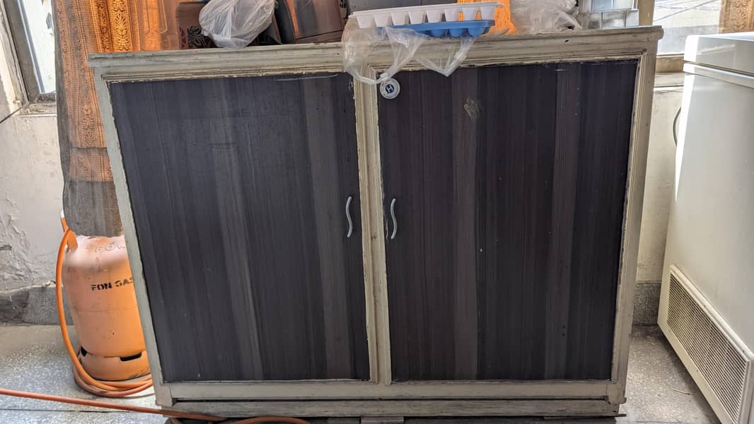 Side Tables and Dressing 4