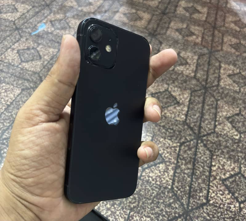 Apple iPhone 12 3
