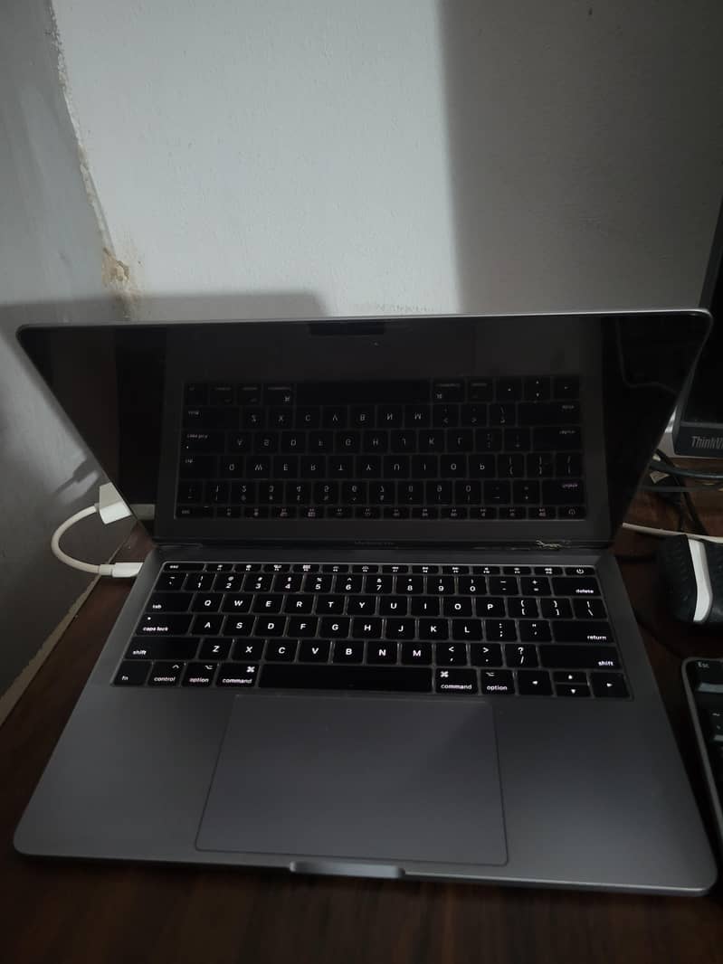 MacBook 2016 Pro 13 inch 1