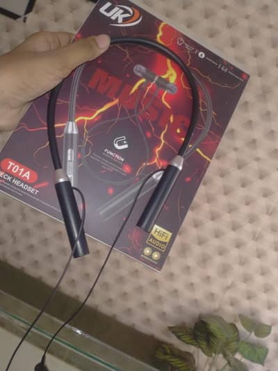 headphones UK music