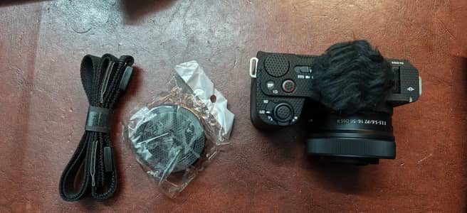 Sony ev-e10 ii Brand New Camera + Acessories