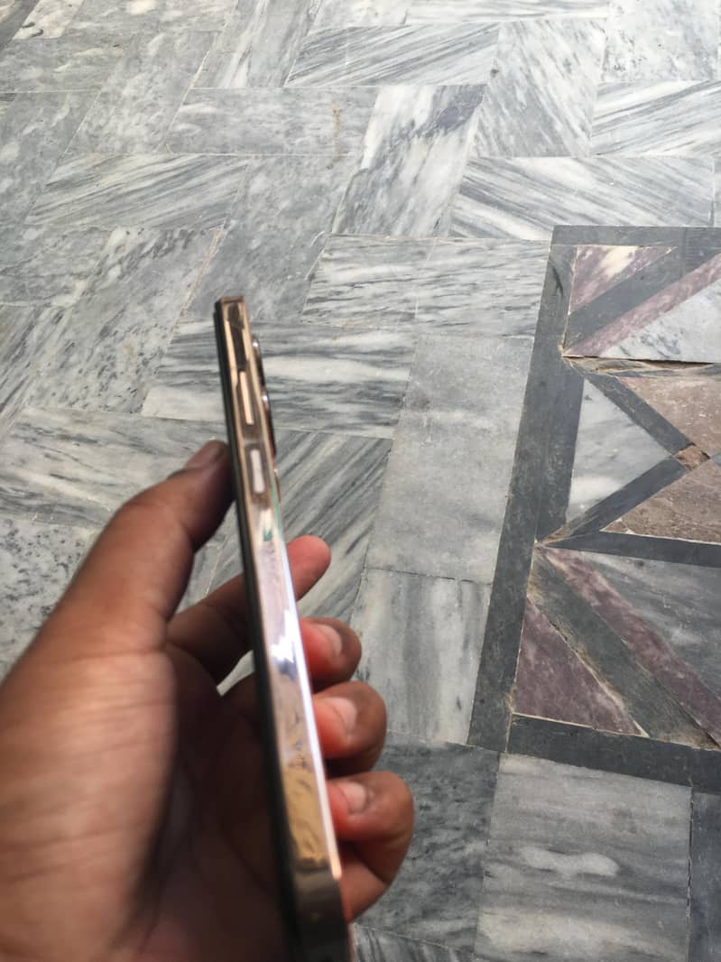 Infinix Note 30 4