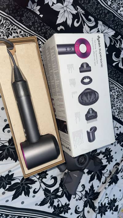 Dyson supersonic hairdryer