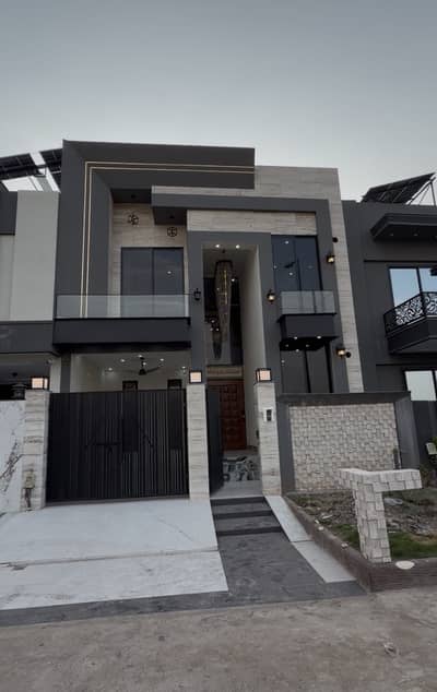 7.25 Marla Beautiful House for Sale in B-Extension 1