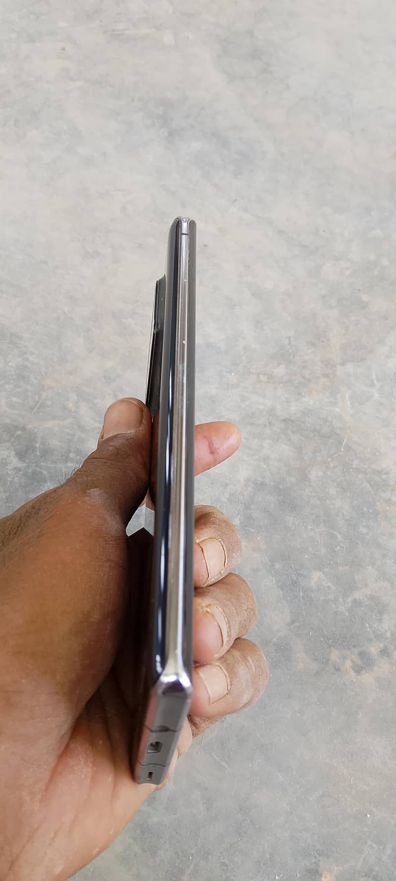 Sharp Aquos Crystal 3
