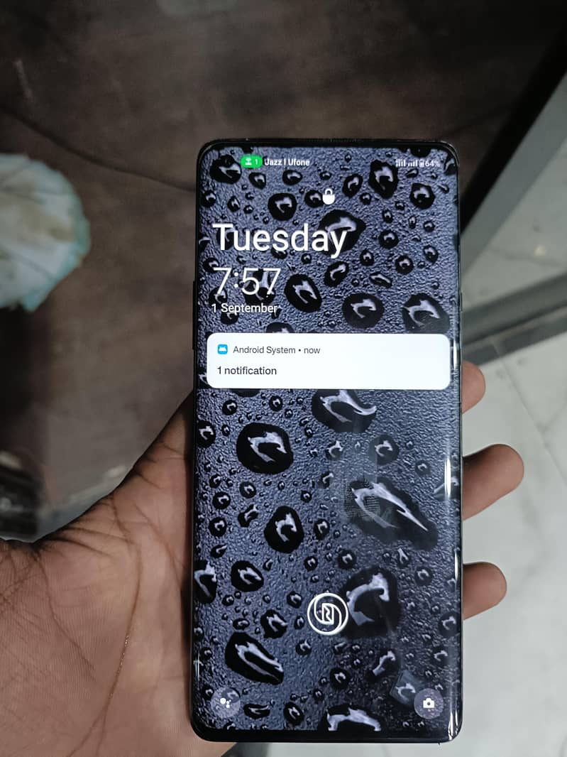 One Plus 8 Pro 0