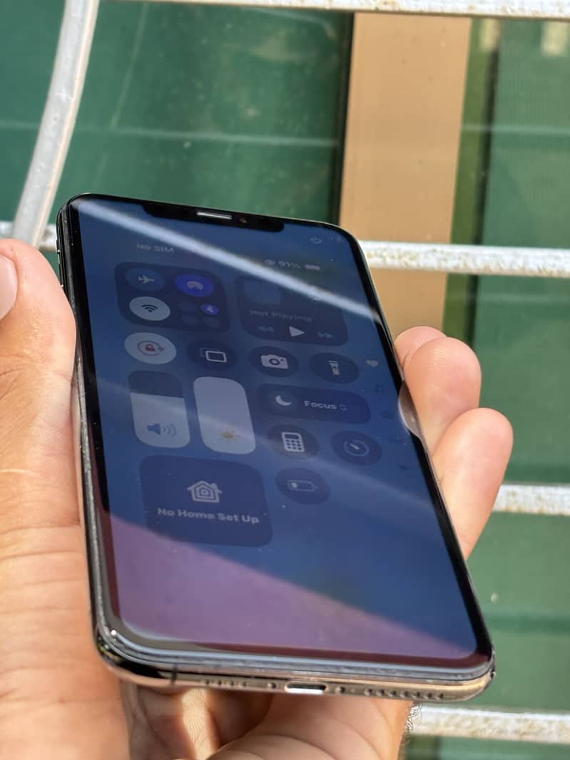 Apple iPhone XS Max 5