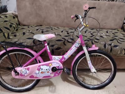 girl bicycle FOR SALE in very good condition