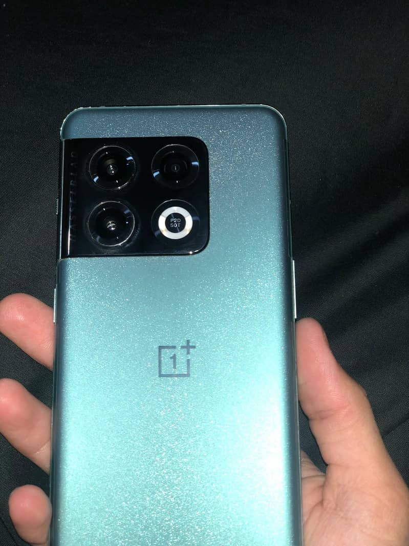 One Plus 10 Pro 1