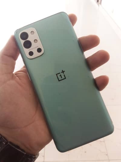 One Plus 9R 8+8 128 C. . . Id Aprroved