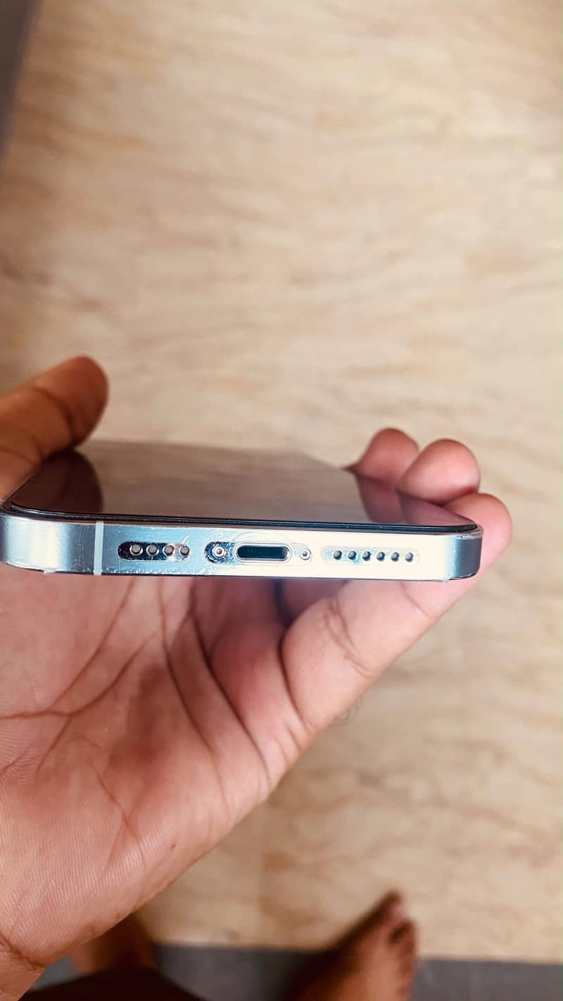 Apple iPhone 14 Pro Max 4