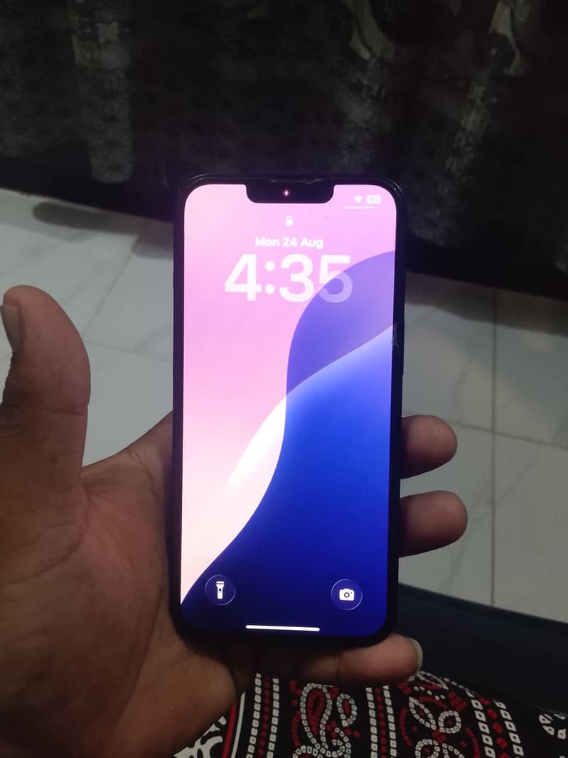 Apple iPhone 13 2