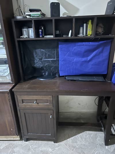 Habit office table