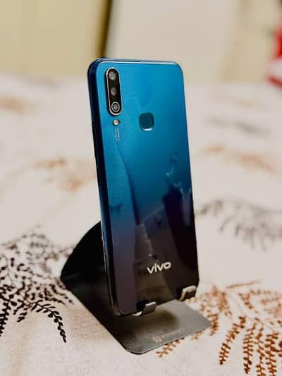 Vivo Y17