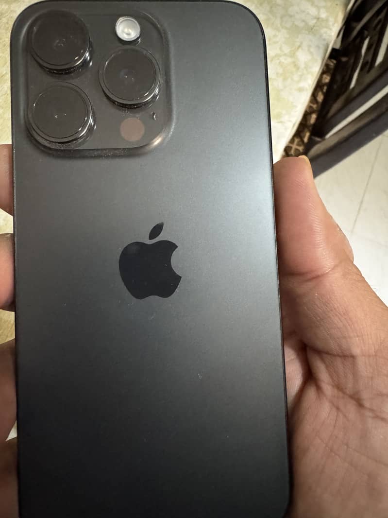 Apple iPhone 15 Pro 2