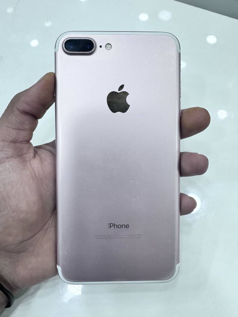Apple iPhone 7 Plus 1