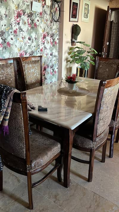 6  Seater Dining Tables