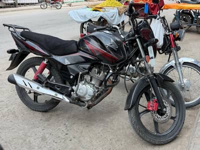 Honda CB 125 F