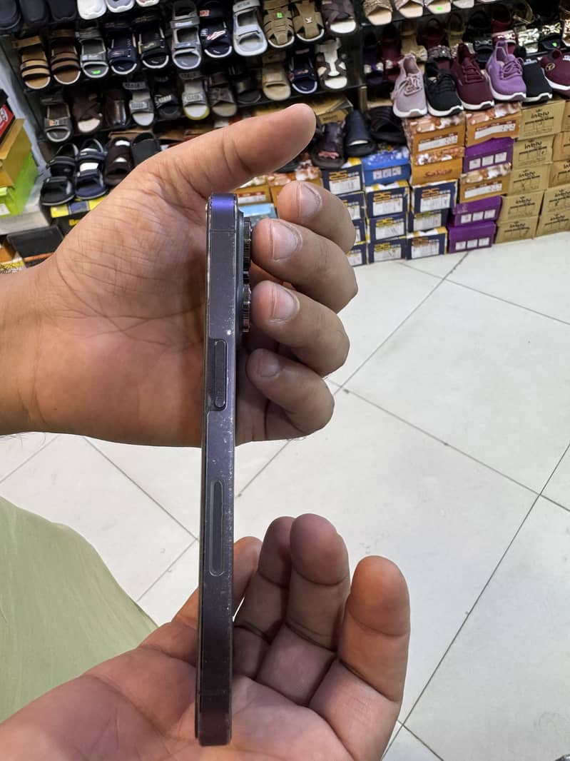 Apple iPhone 14 Pro 2