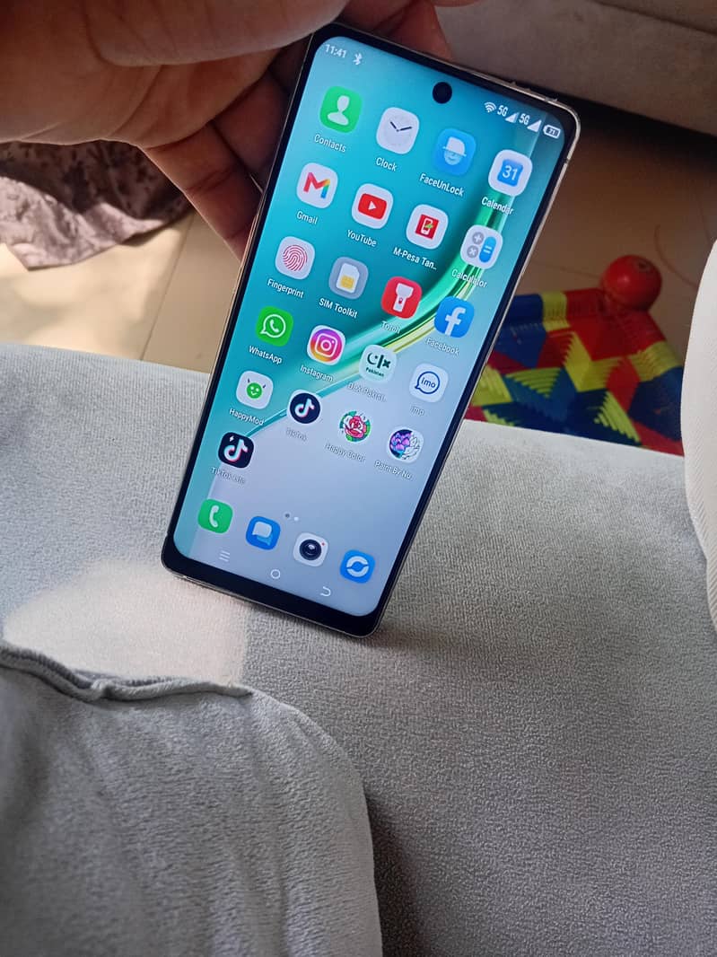 Tecno CAMON 40 Pro magar kit ha chalna ma okay ha 7