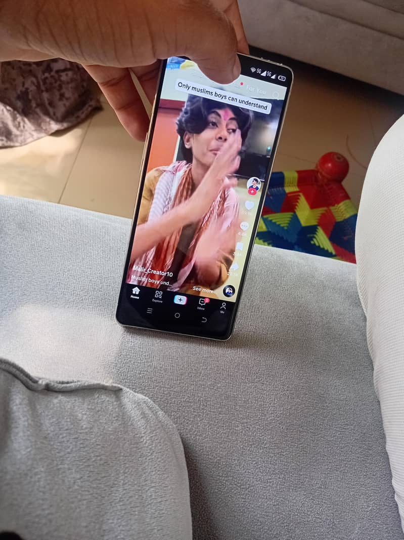 Tecno CAMON 40 Pro magar kit ha chalna ma okay ha 8