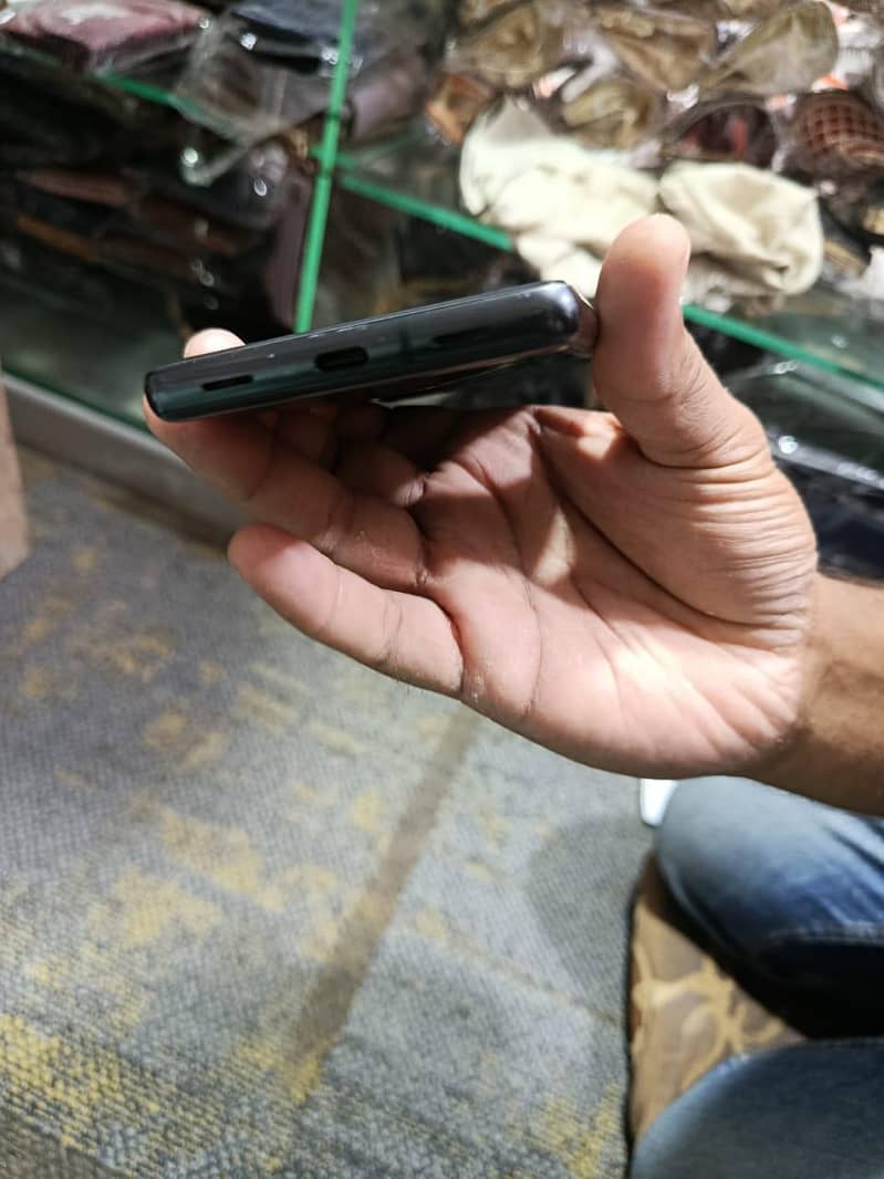 Google Pixel 7a 2