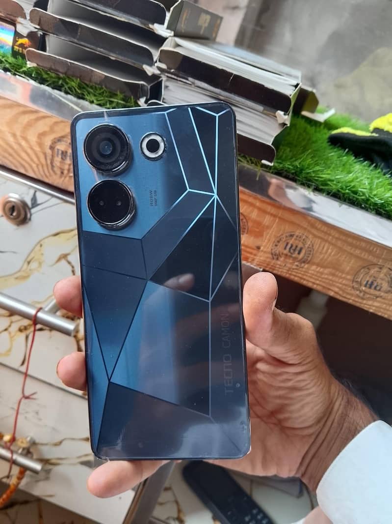 tacno camon 20 0