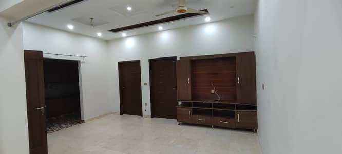 5 marla independent house available for rent