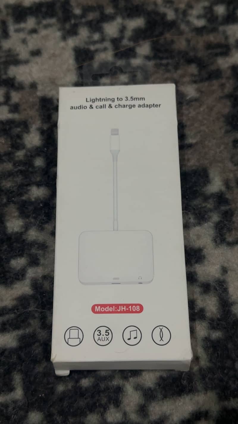 Iphone Lightning Splitter/Converter 1