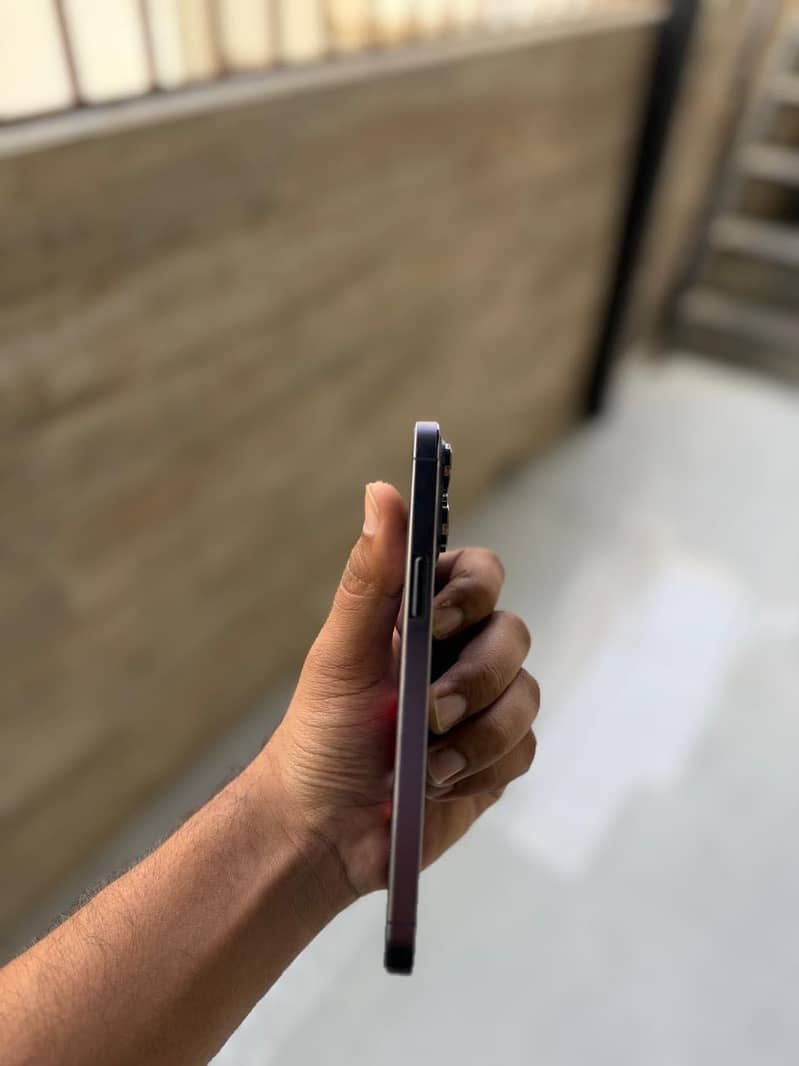 Apple iPhone 14 Pro Max 2