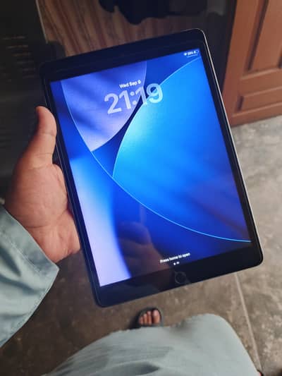 IPAD 9th Generation (64GB)