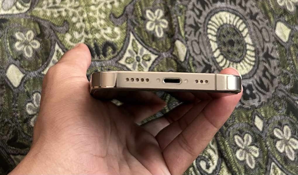 Apple iPhone 14 Pro 3