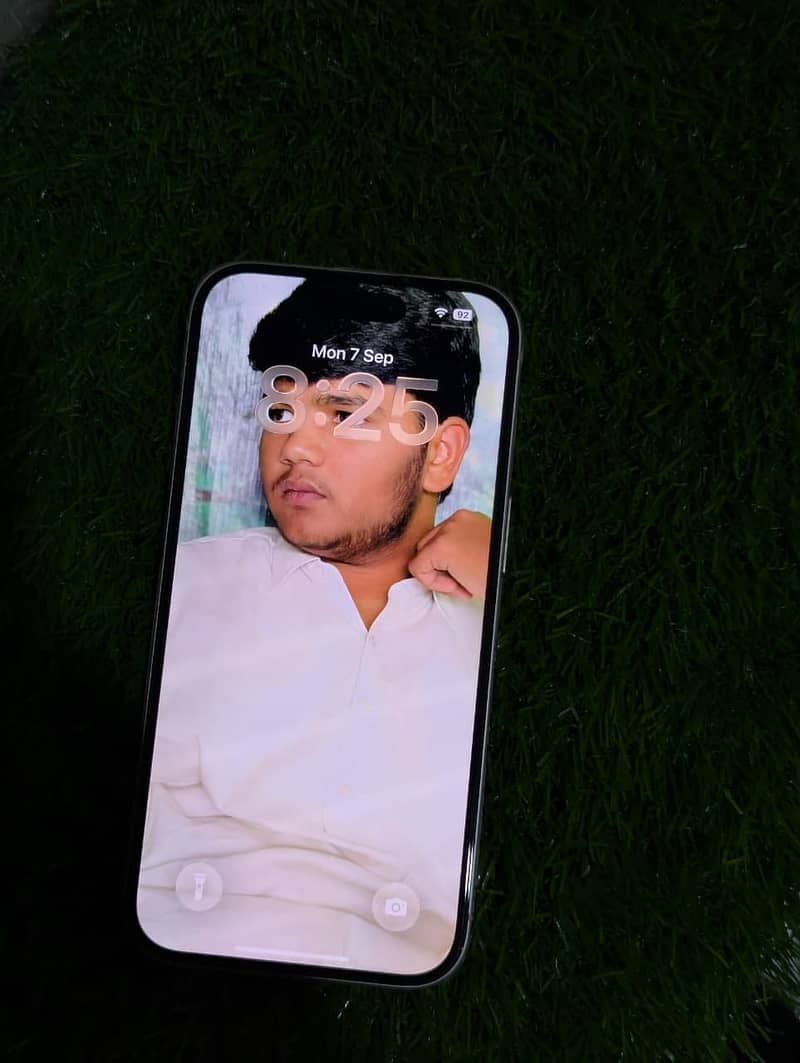 Apple iPhone 15 4
